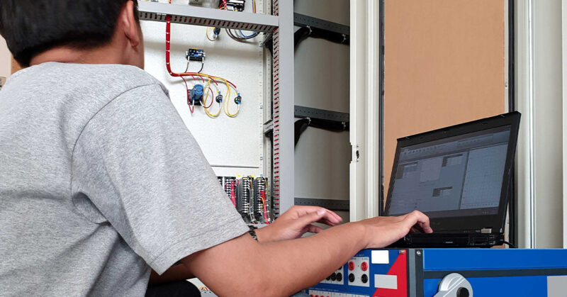 BAC Pro MELEC (Métiers de l’Électricité et de ses Environnements Connectés)